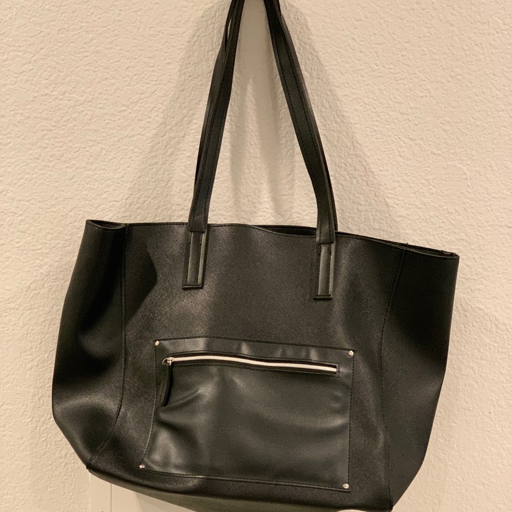 Basic black leather tote